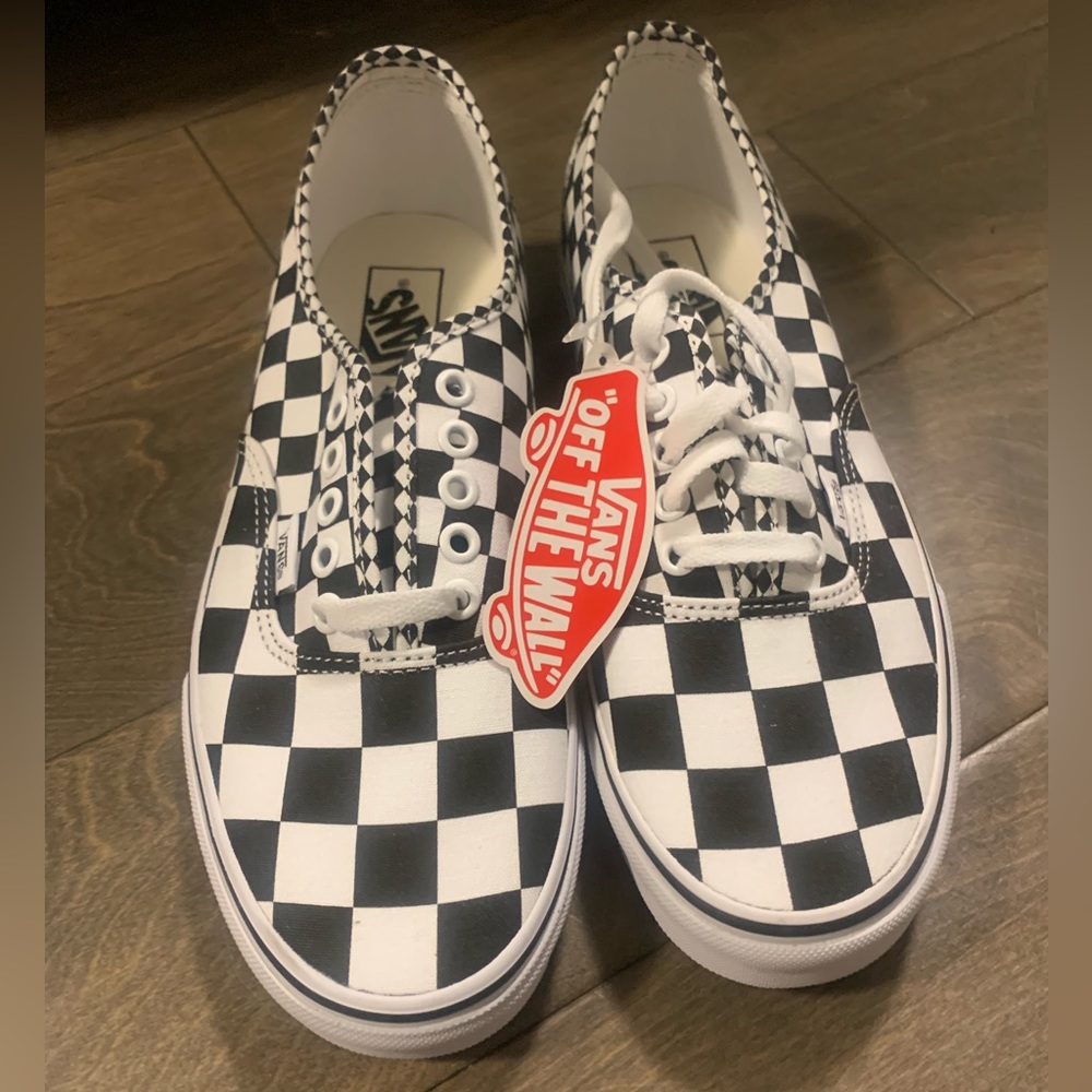 Low top checkered vans